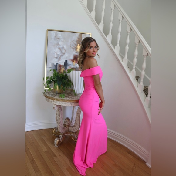 Lafemme Size 2 hot Pink Formal/Prom Dress - Picture 2 of 5